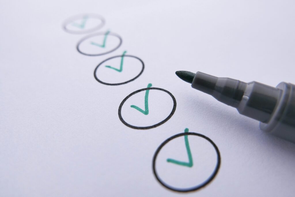 Checklist de pruebas QA para web con verificaciones de funcionalidad formularios y compatibilidad